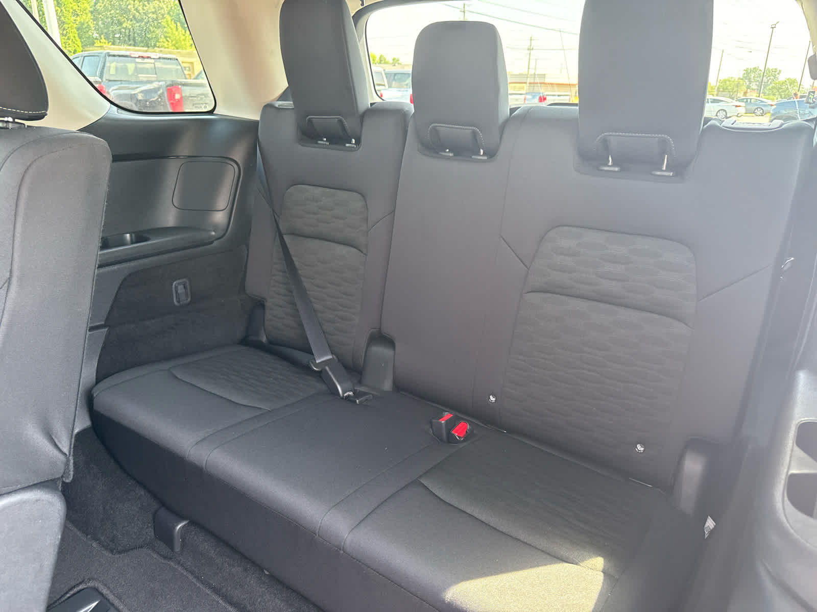 2025 Nissan Pathfinder SV 4WD