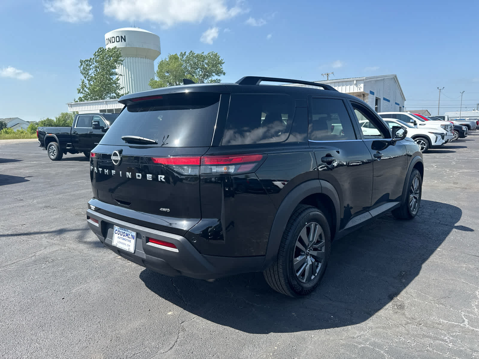 2025 Nissan Pathfinder SV 4WD