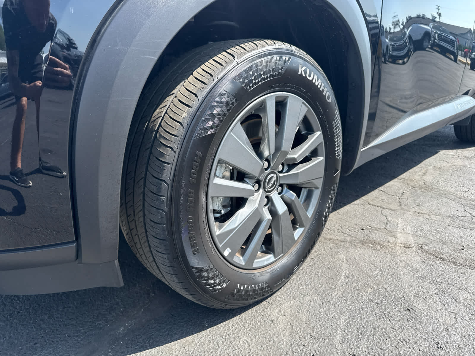 2025 Nissan Pathfinder SV 4WD