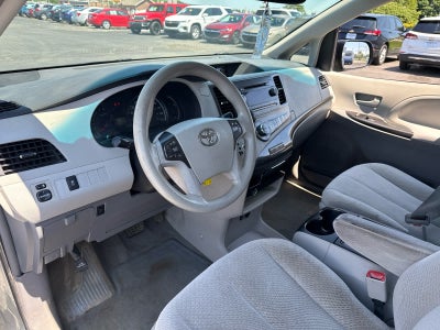 2013 Toyota Sienna LE 7 Passenger