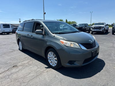 2013 Toyota Sienna LE 7 Passenger