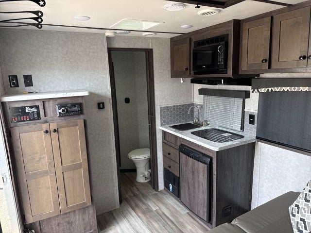 2023 BISON BISON COACH Base