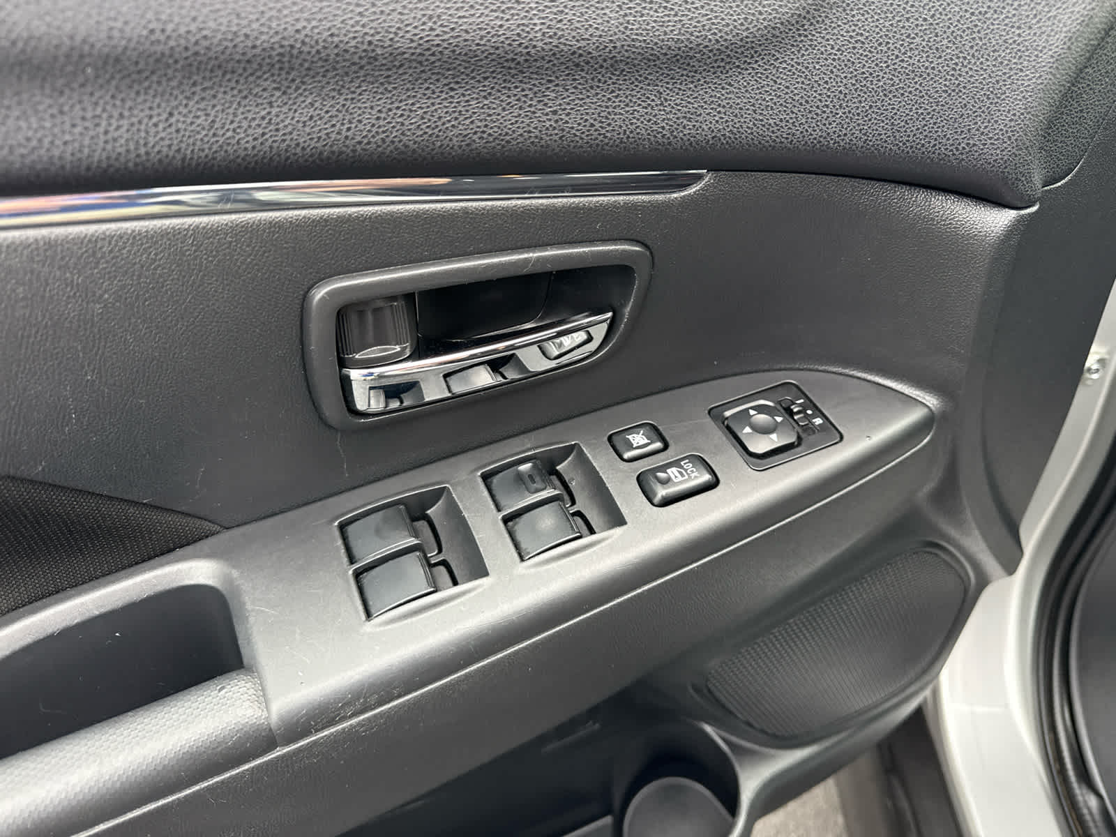 2024 Mitsubishi Outlander Sport S