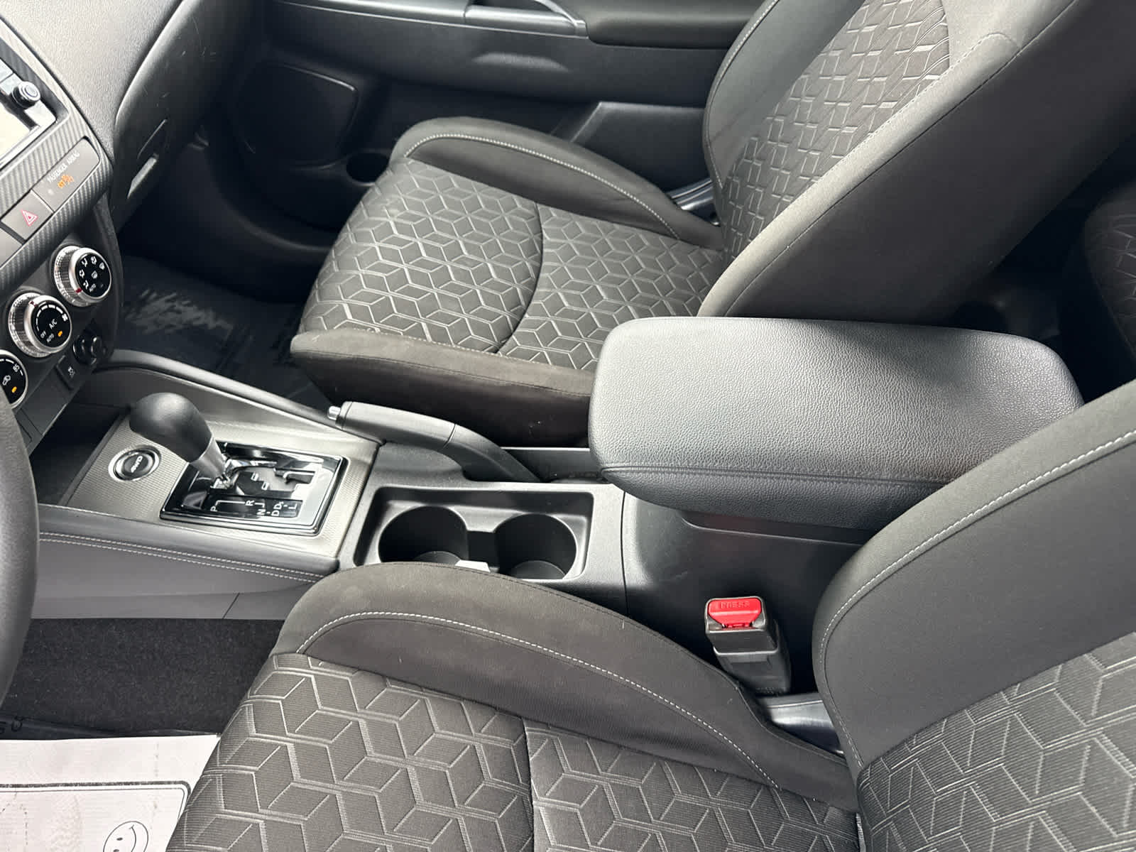 2024 Mitsubishi Outlander Sport S