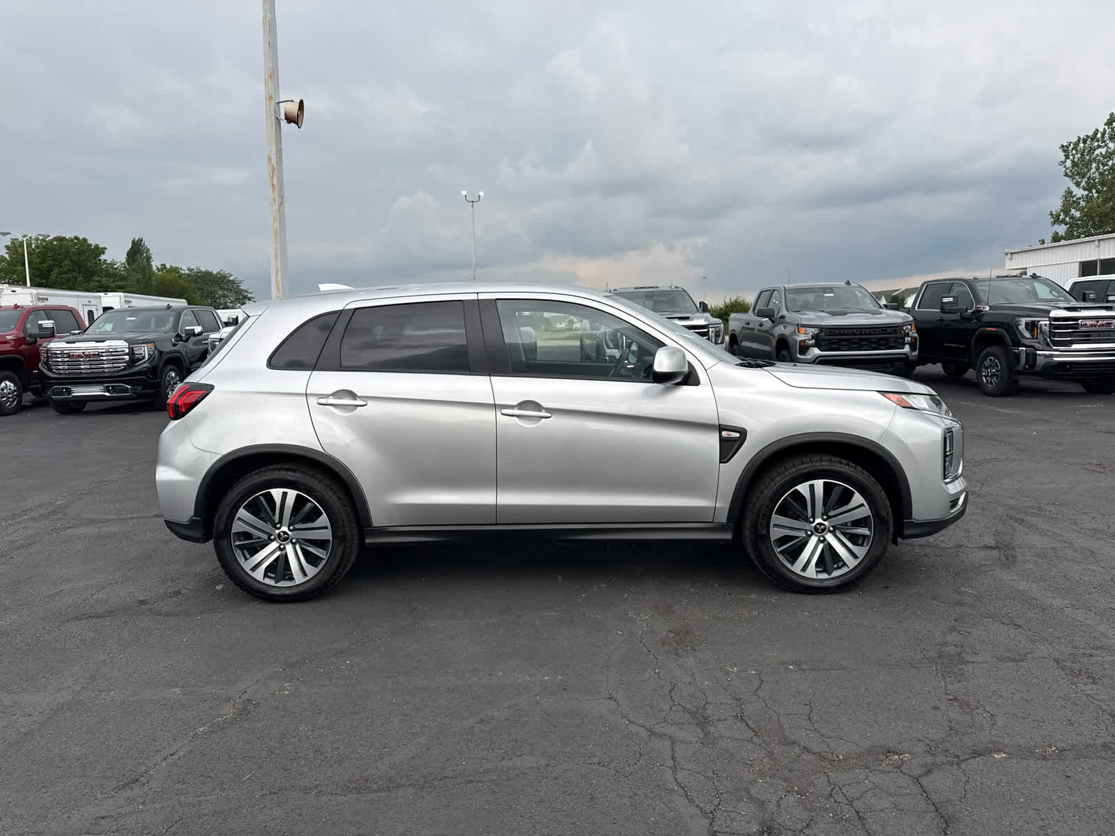 2024 Mitsubishi Outlander Sport S