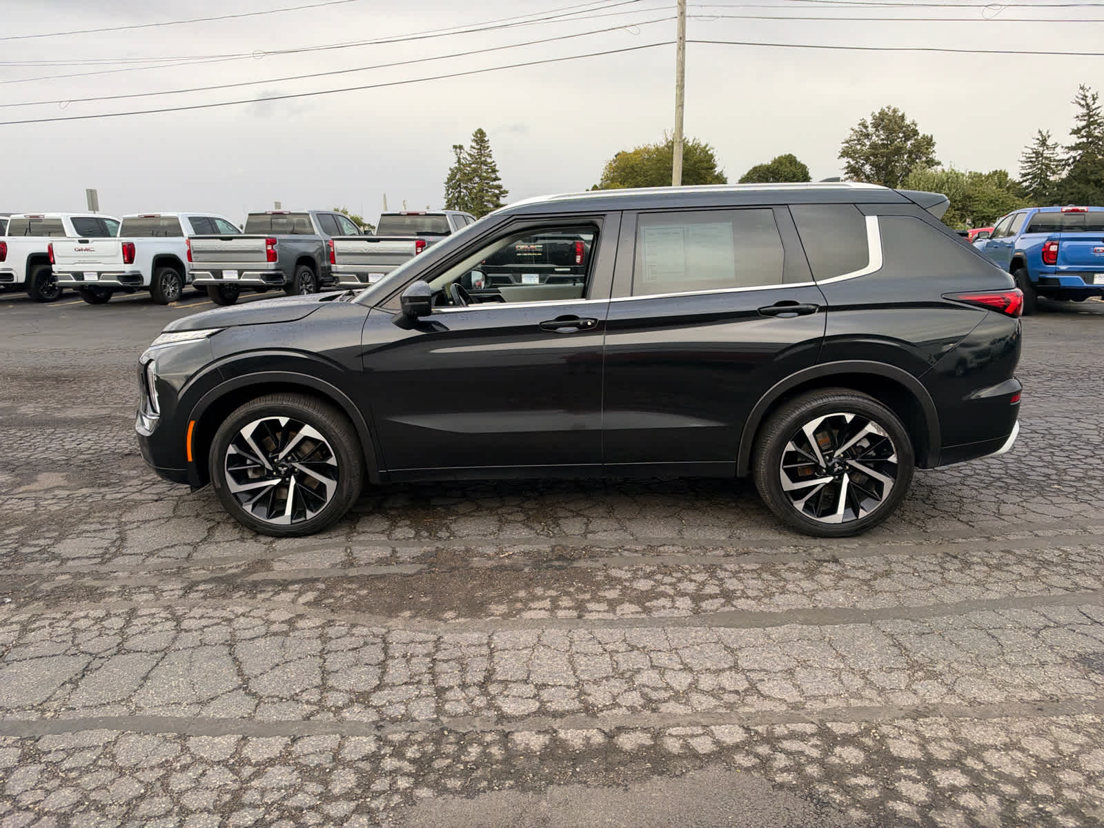 2022 Mitsubishi Outlander SEL