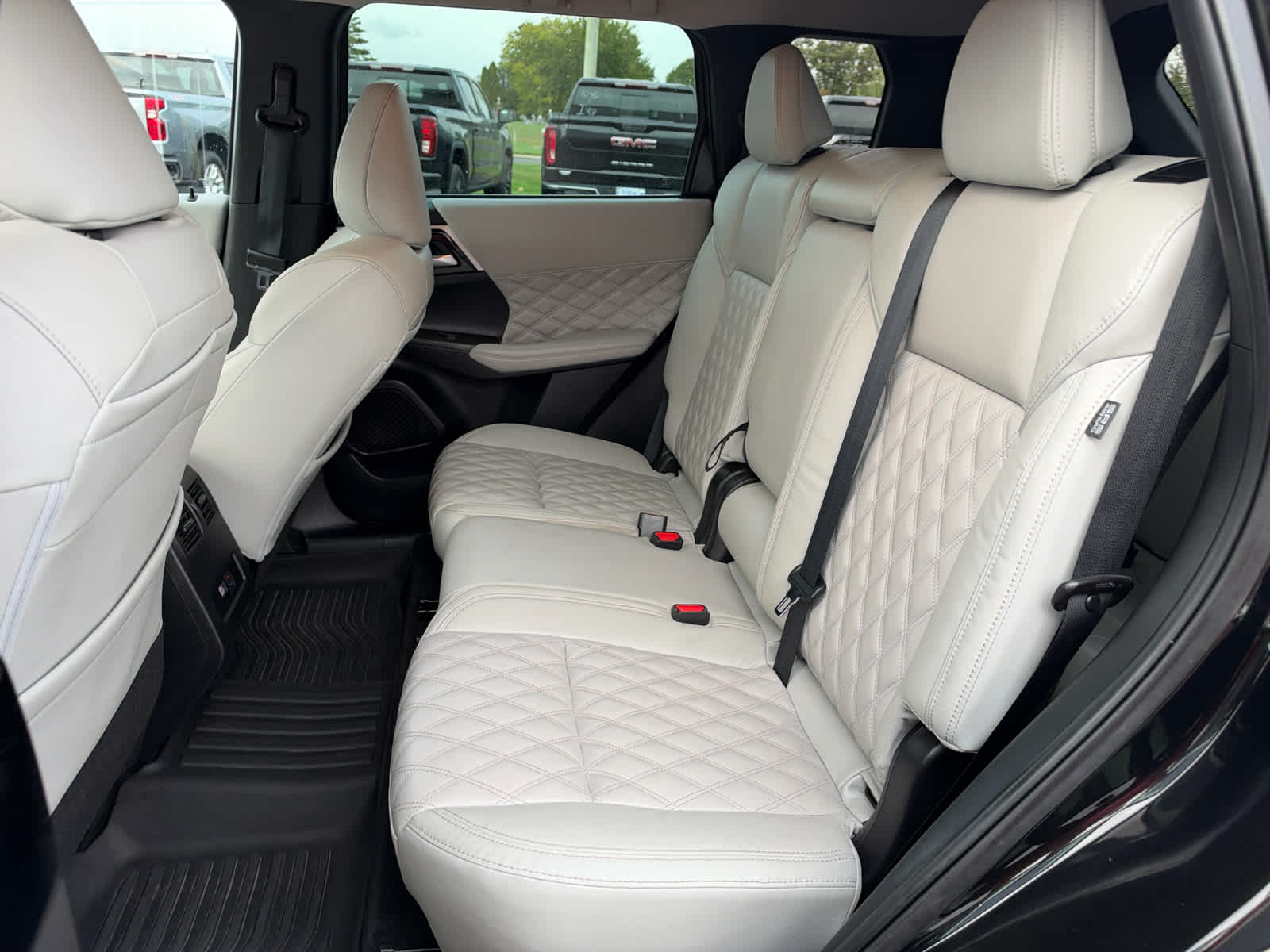 2022 Mitsubishi Outlander SEL