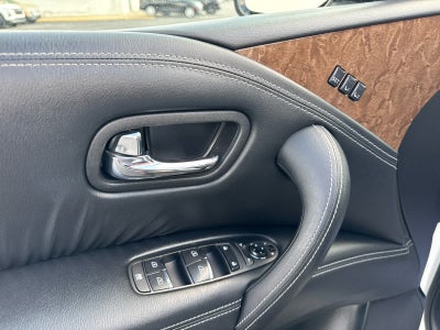 2015 INFINITI QX80 Base