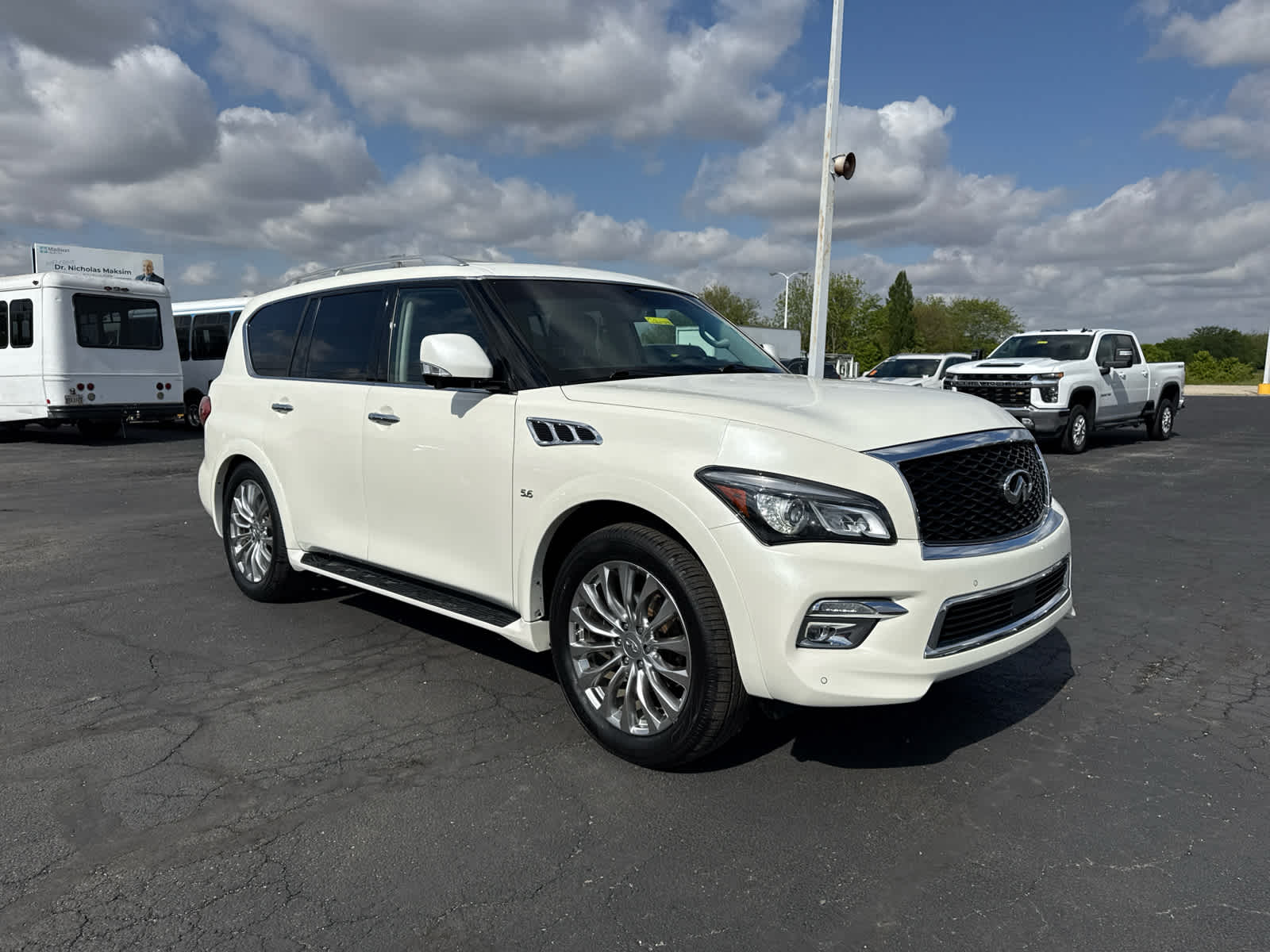 2015 INFINITI QX80 Base