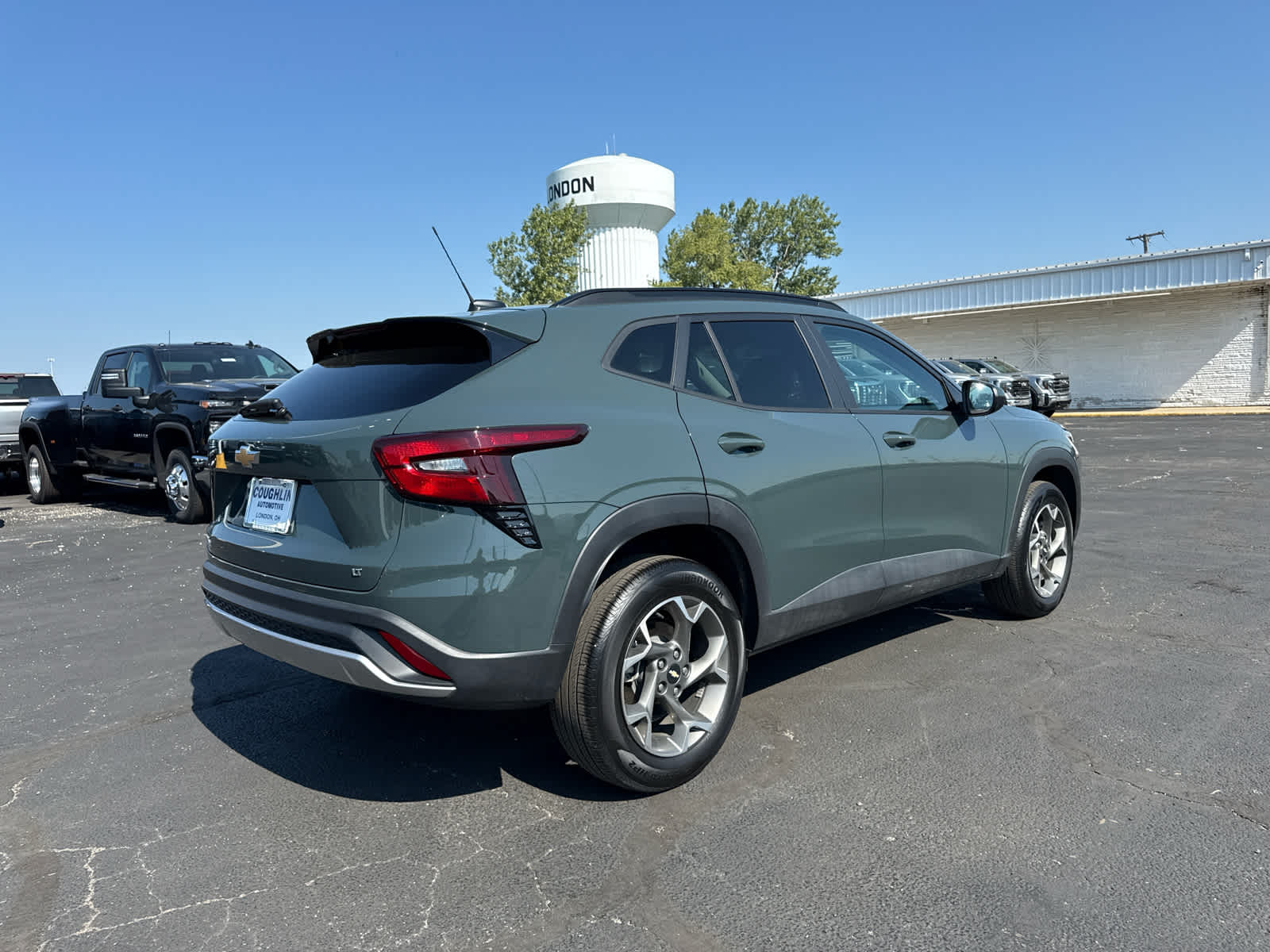 2025 Chevrolet Trax LT