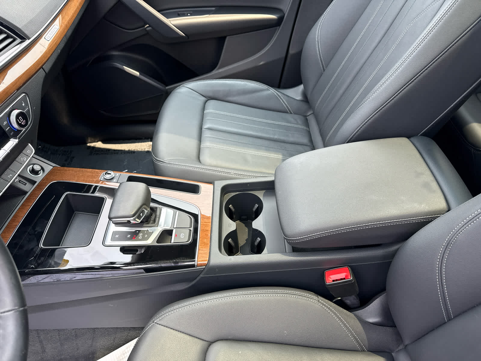 2024 Audi Q5 Premium 40 TFSI quattro S tronic