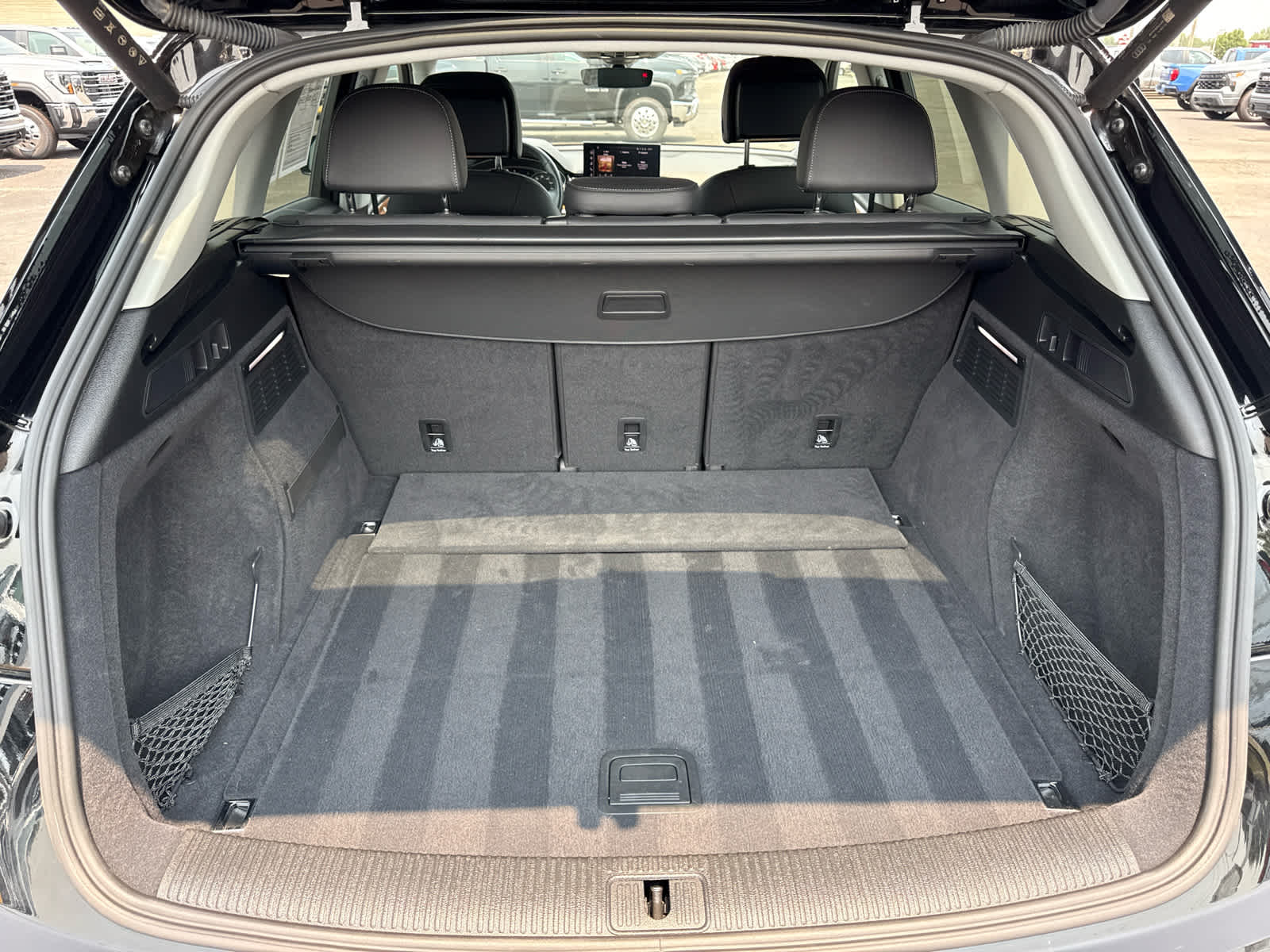 2024 Audi Q5 Premium 40 TFSI quattro S tronic