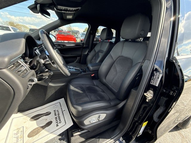 2021 Porsche Macan Base