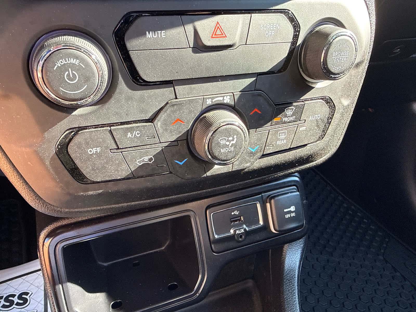 2018 Jeep Renegade Latitude - Photo 18