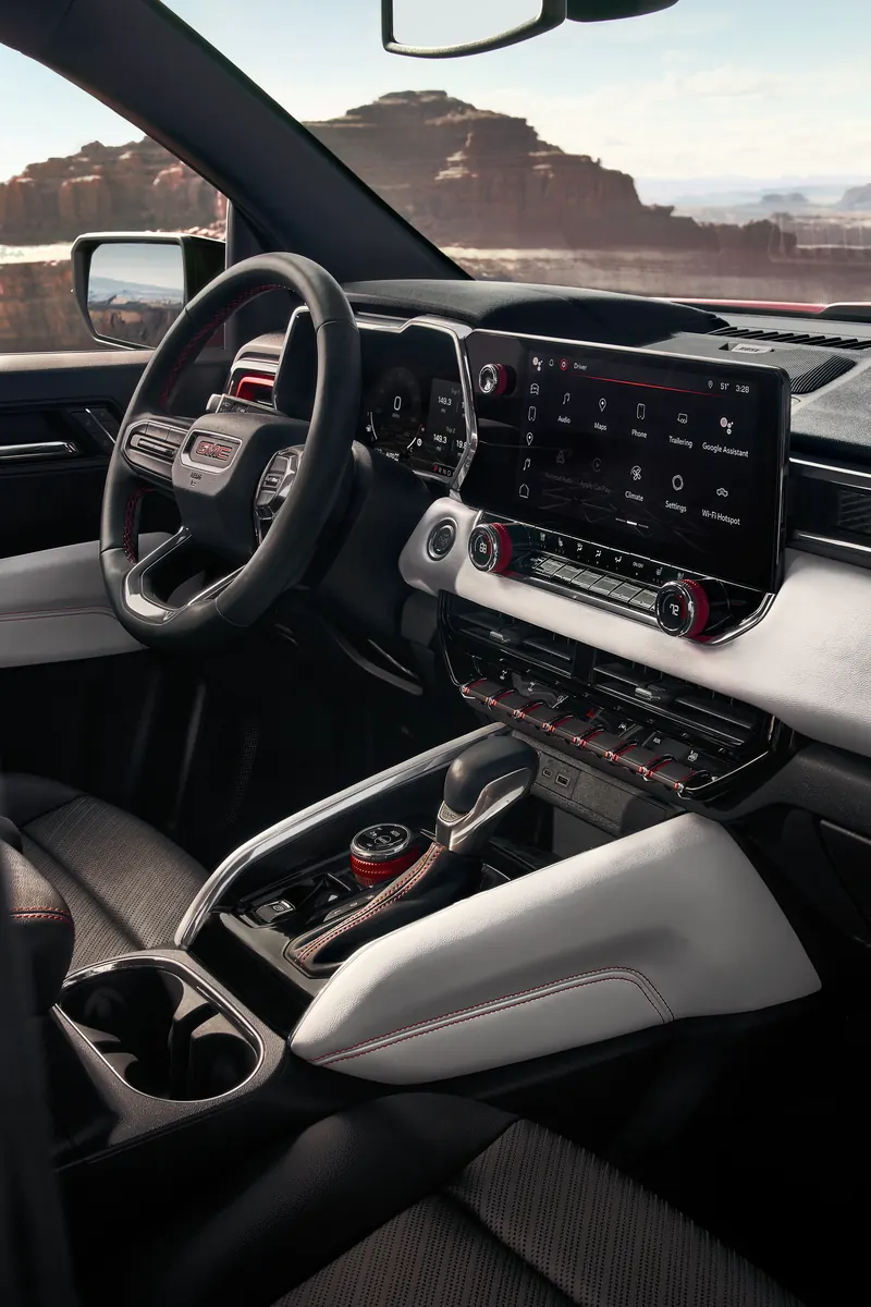 2026 GMC Canyon infotainment system at Coughlin London GMC in London OH
